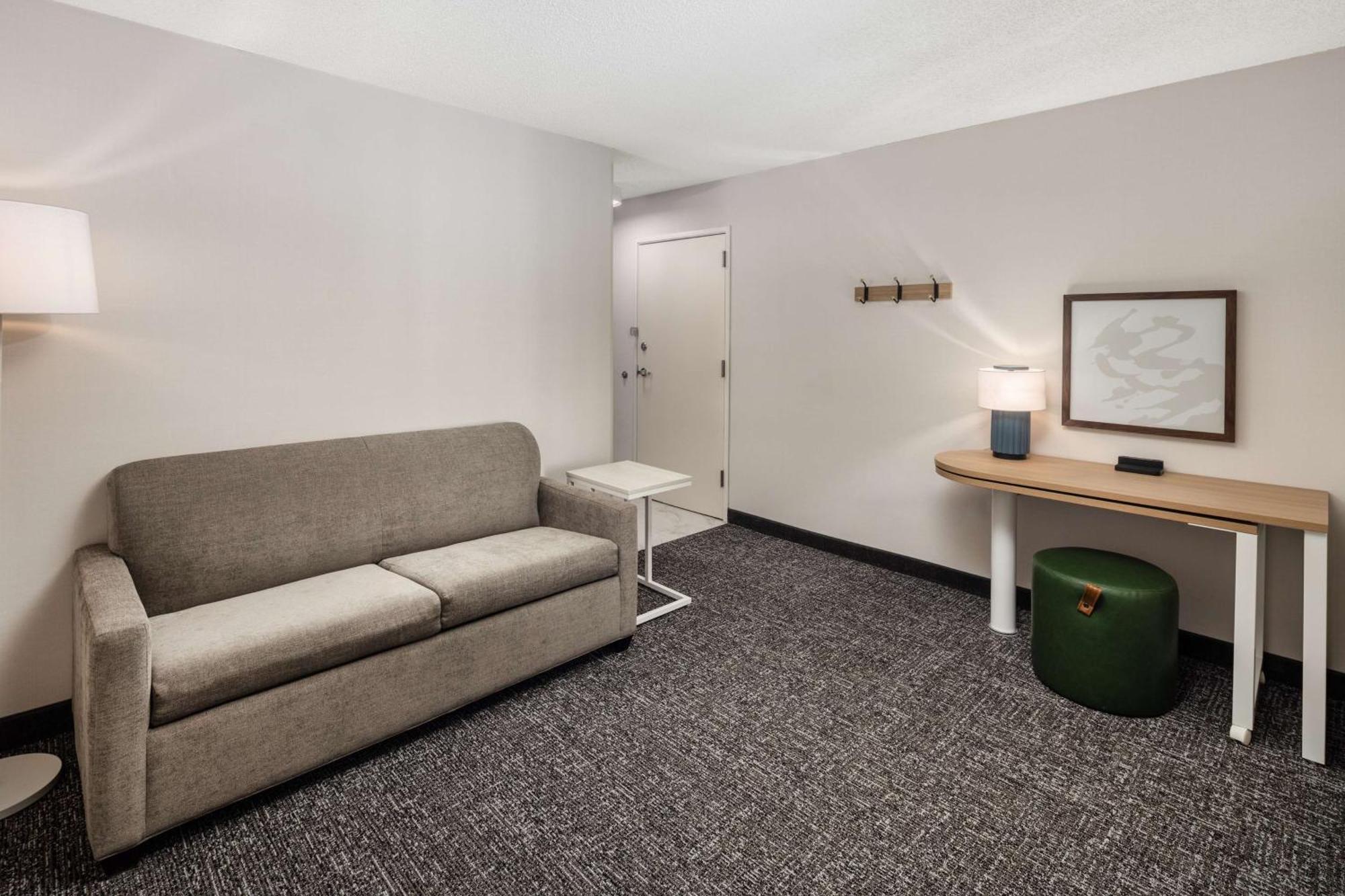 Hotel Spark By Hilton Salt Airport Salt Lake City